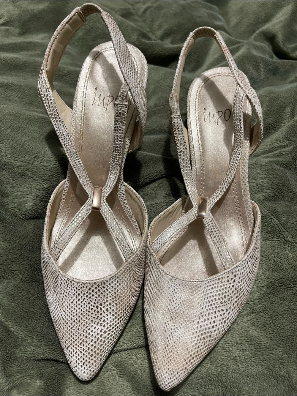 Impo Women's Metallic Champagne Pointed Slingback Heels